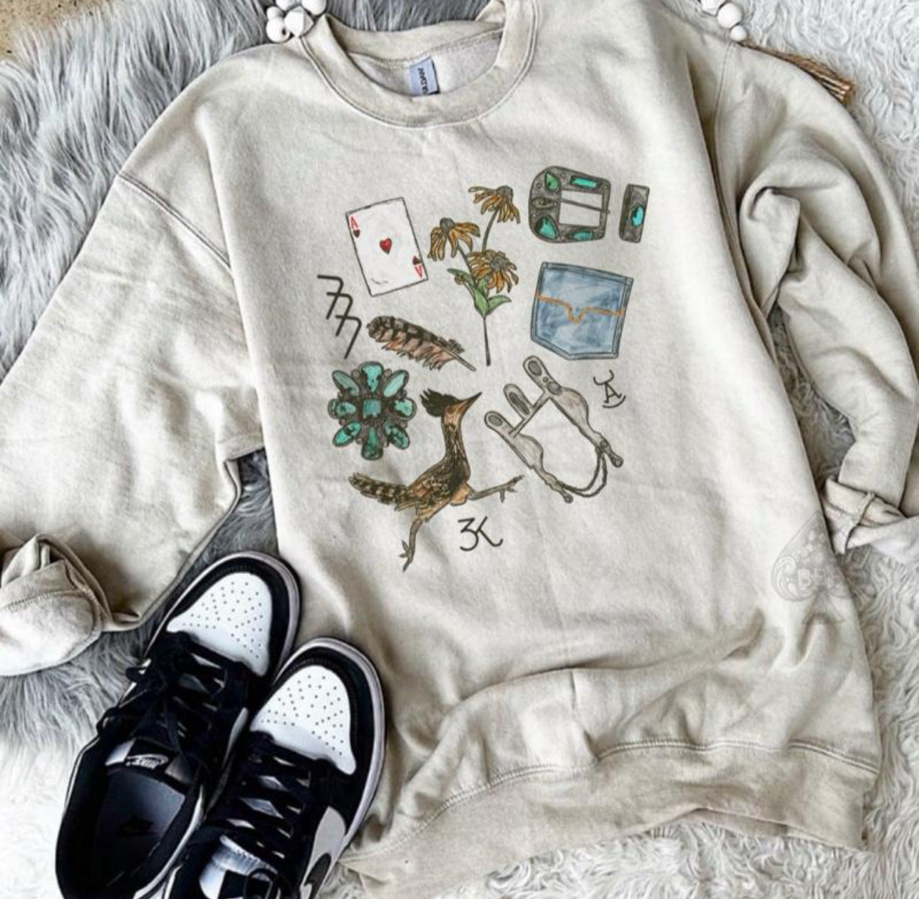 Roadrunner Graphic Tee & Crewneck (tan)