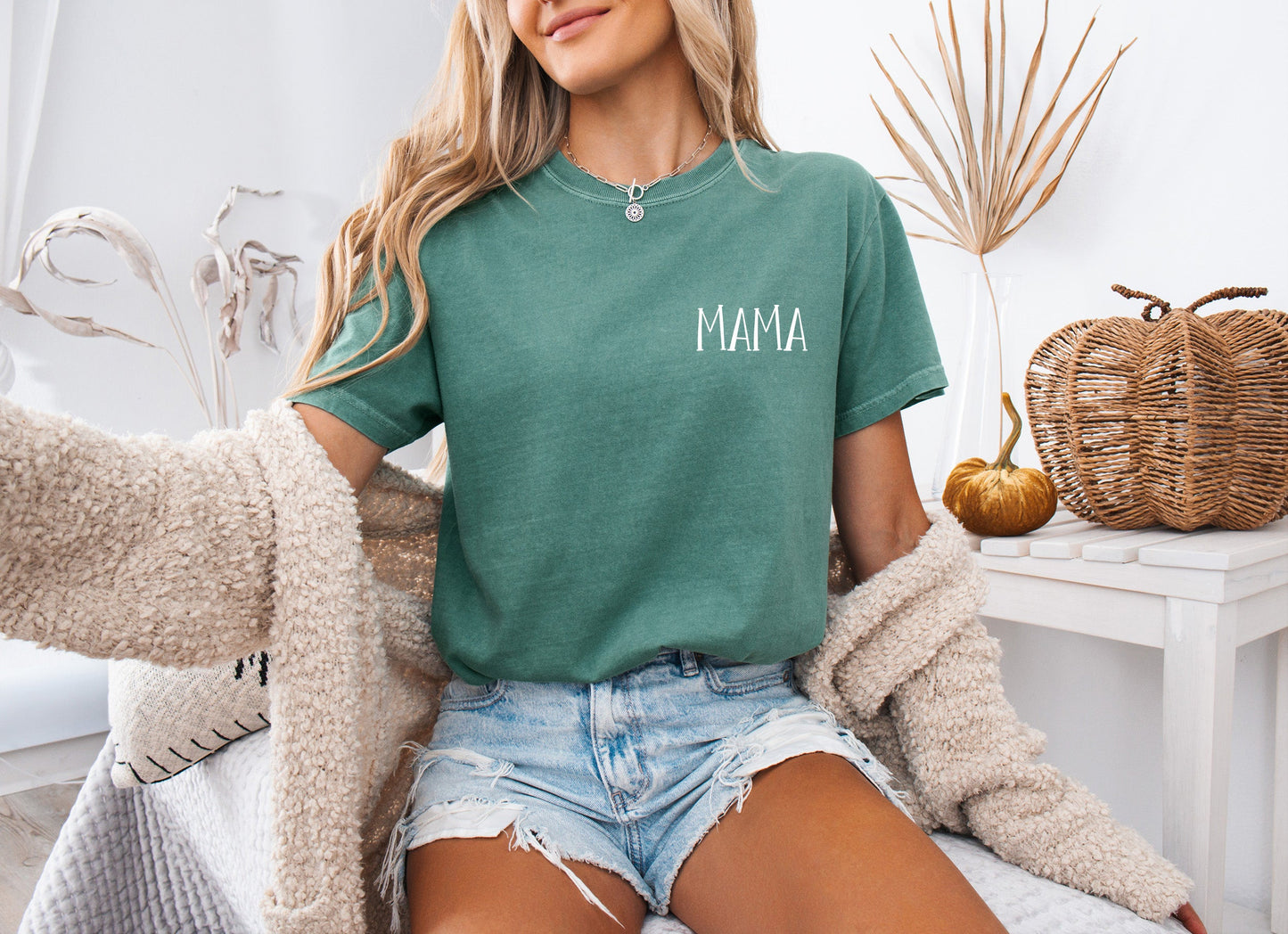 Mama Comfort Colors T Shirt (farmyard)