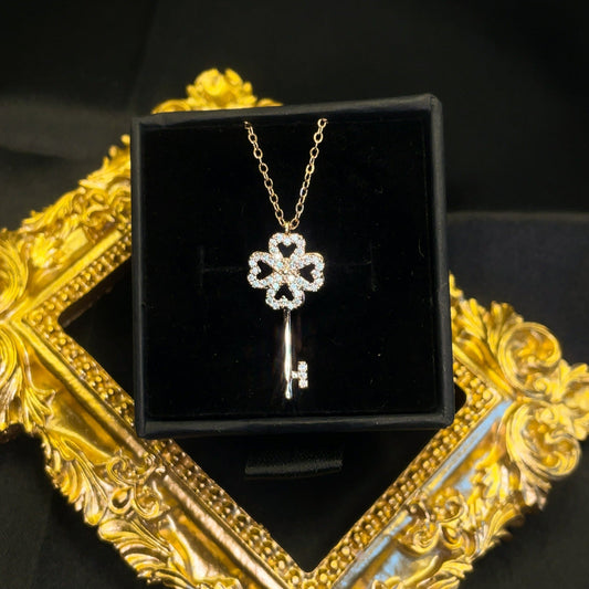 Evangeline *Rotating Lucky Clover* Necklace